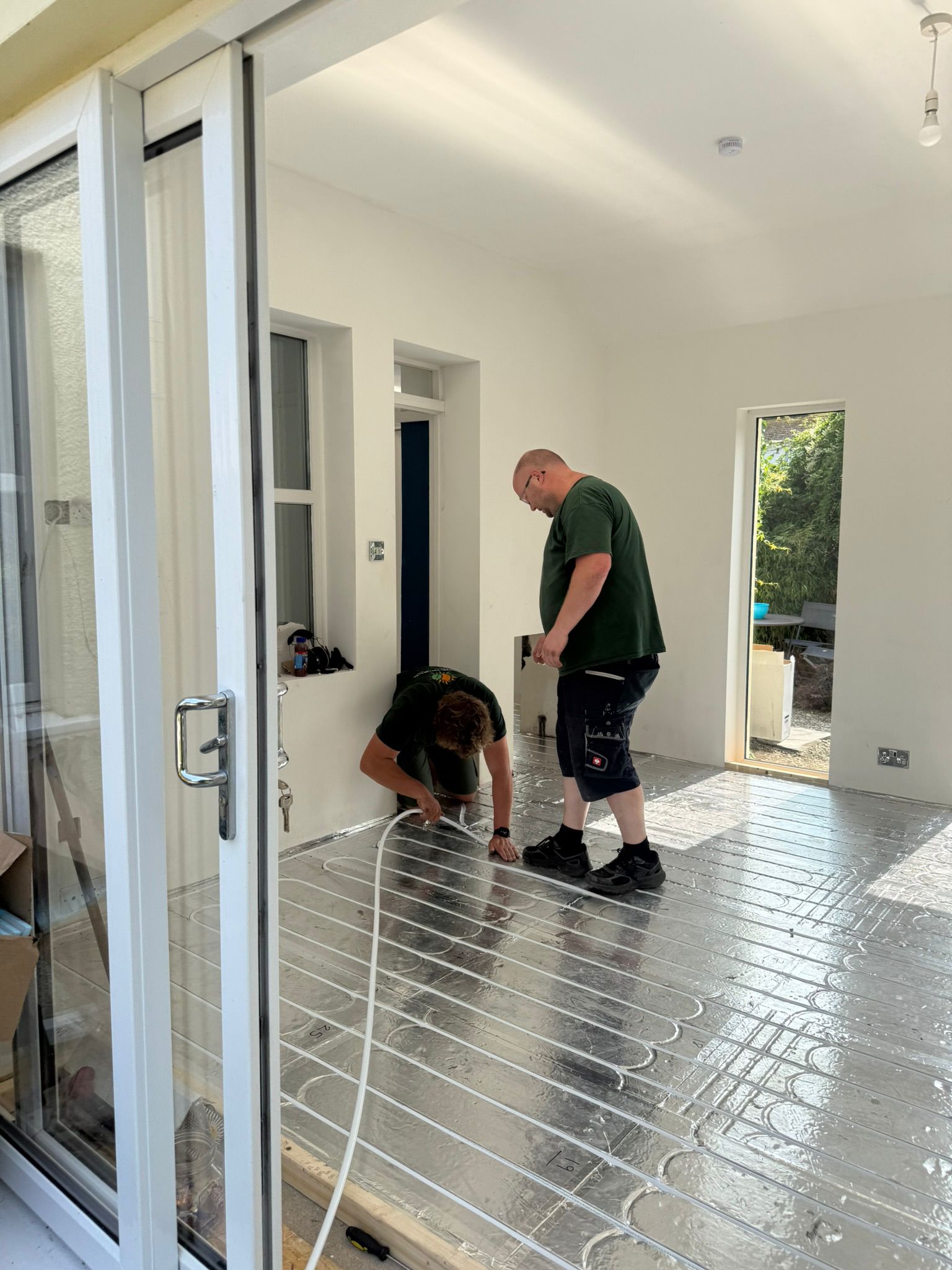 Low-profile underfloor heating retrofit suitable for renovations and stone cottages
