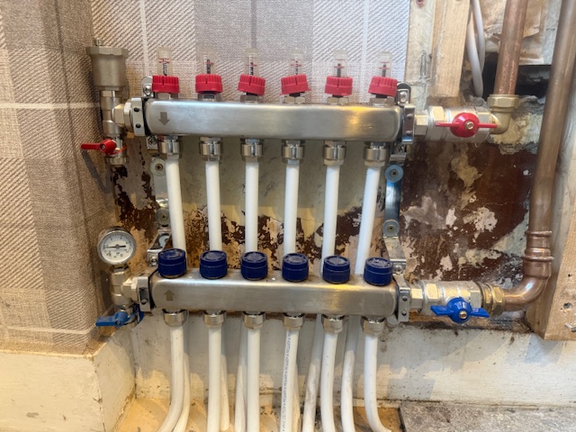 The Grove — Vaillant uniSTOR cylinder and primary pipework